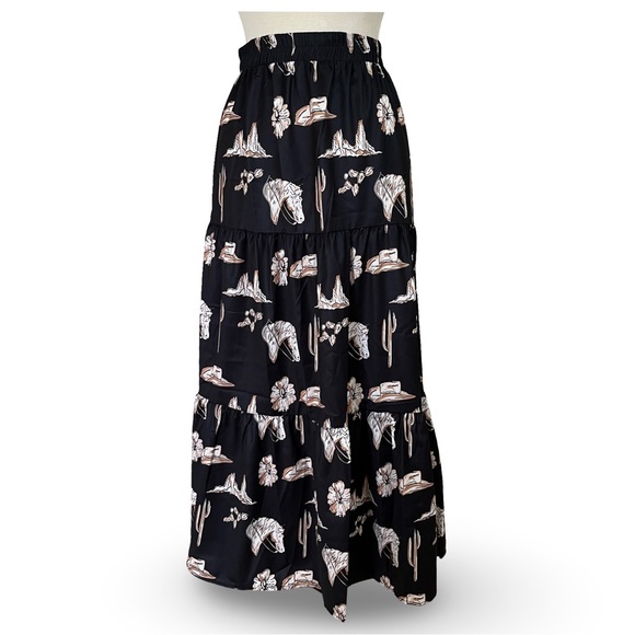 Black Western Print Tiered Ruffled High Waist Maxi Skirt 2XL Size Horses Cowboy - Picture 7 of 7